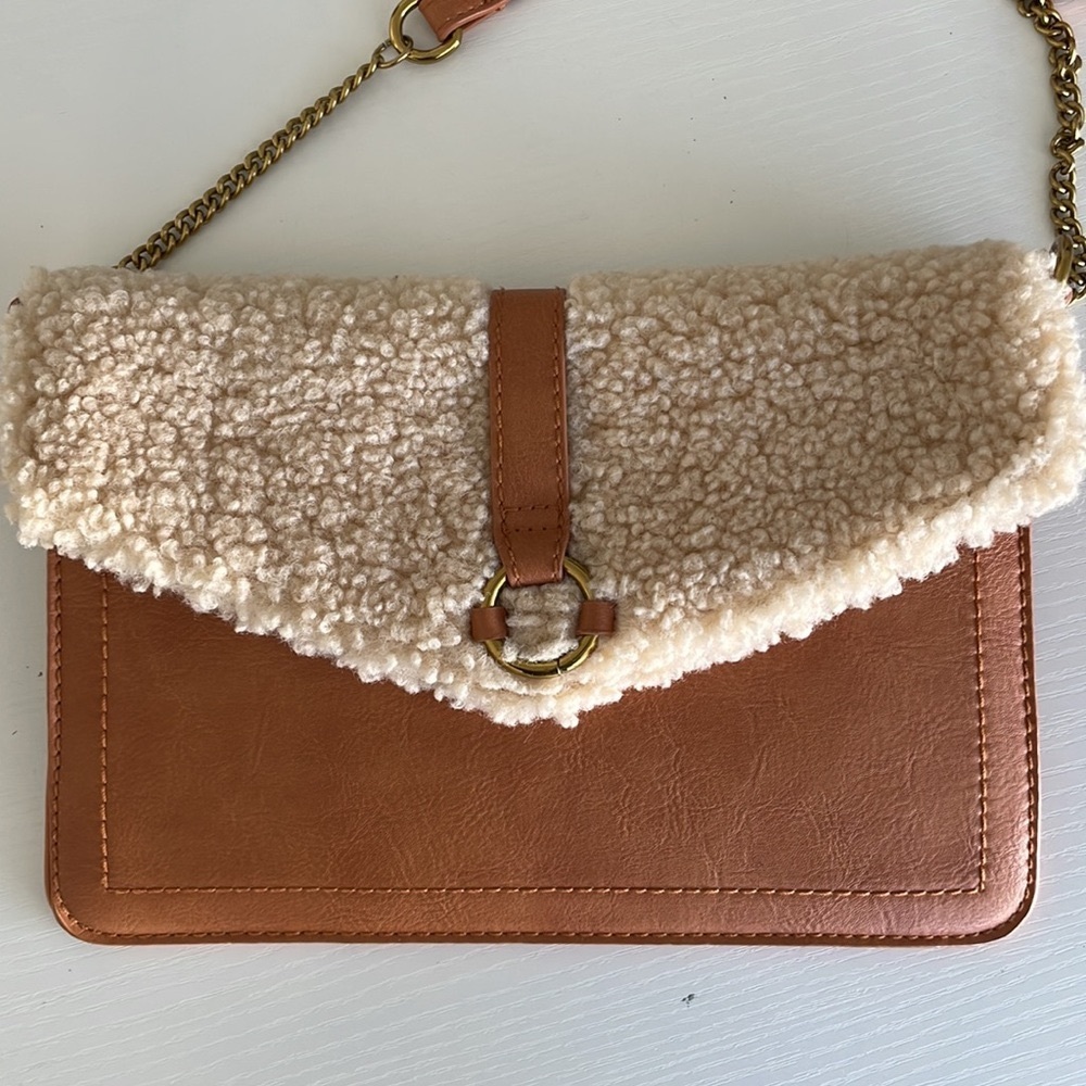Universal Thread Women’s Brown Caramel Sherpa Crossbody Purse